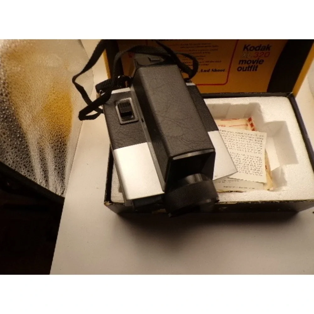 Kodak XL320 Movie Outfit 8mm Film Camera Vintage Retro‎ Automatic Untested